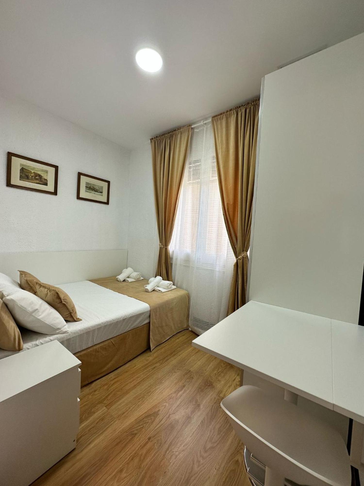 Mi Casa Es Tu Casa Lejlighed L'Hospitalet de Llobregat Eksteriør billede